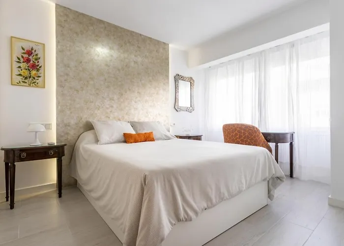 Livemalaga Modern & Vintage Malagueta Malaga