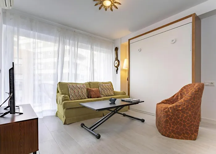 Livemalaga Modern & Vintage Malagueta Apartament